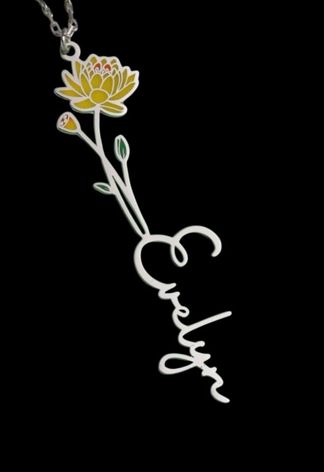 Kişiye Özel Çiçekli İsim Kolye – Altın Kaplama Zarif Tasarım | Anlamlı Hediye | Anneler Günü – Sevgililer Günü – Doğum Günü