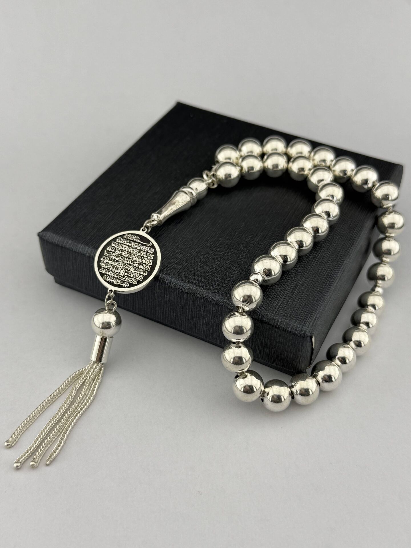 Gümüş Tesbih – Ayetel Kürsi Yazılı, Kişiye Özel Dua veya Resim Eklenebilir, El İşçiliği Manevi Hediyelik