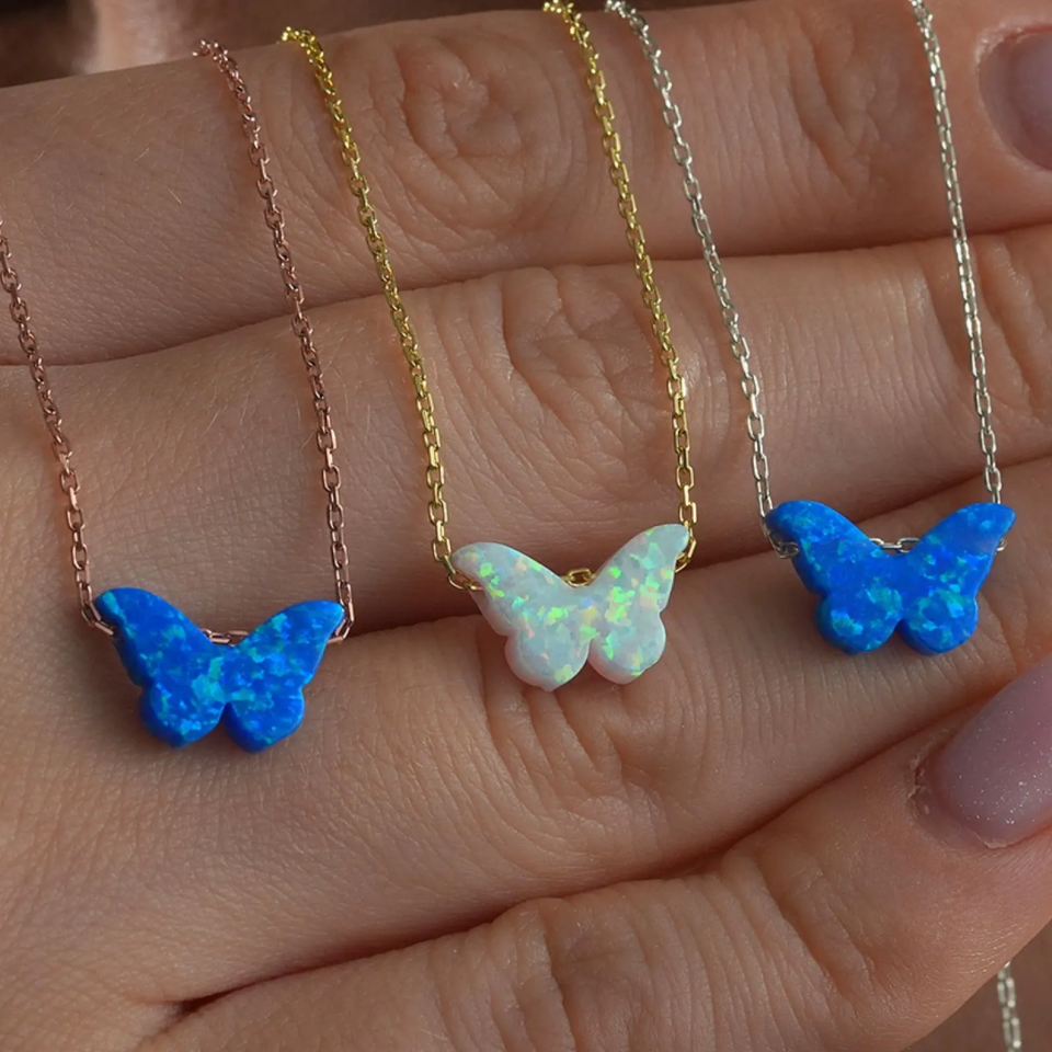 Opal Taşlı Kelebek Kolye – 925 Gümüş Zincirli Zarif Takı, 14x10 mm Mavi Opal, Kadınlara Özel Hediye, Kasım İndirimleri