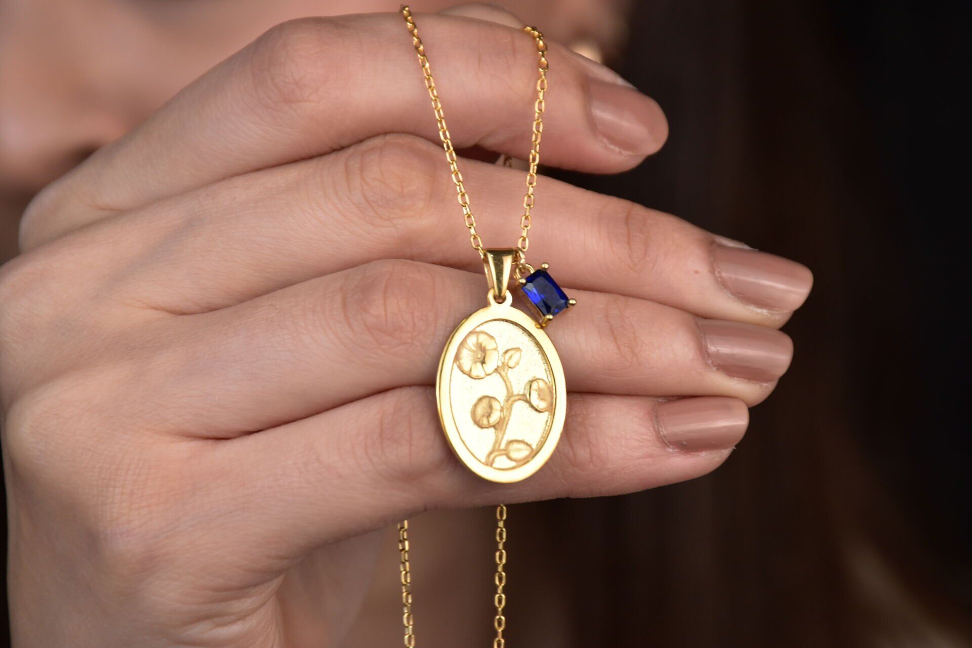 3D  Doğum Çiçeği Kabartmalı Oval Kolye – 925 Ayar Gümüş, Altın Kaplama Zarafet Gümüş - Silver