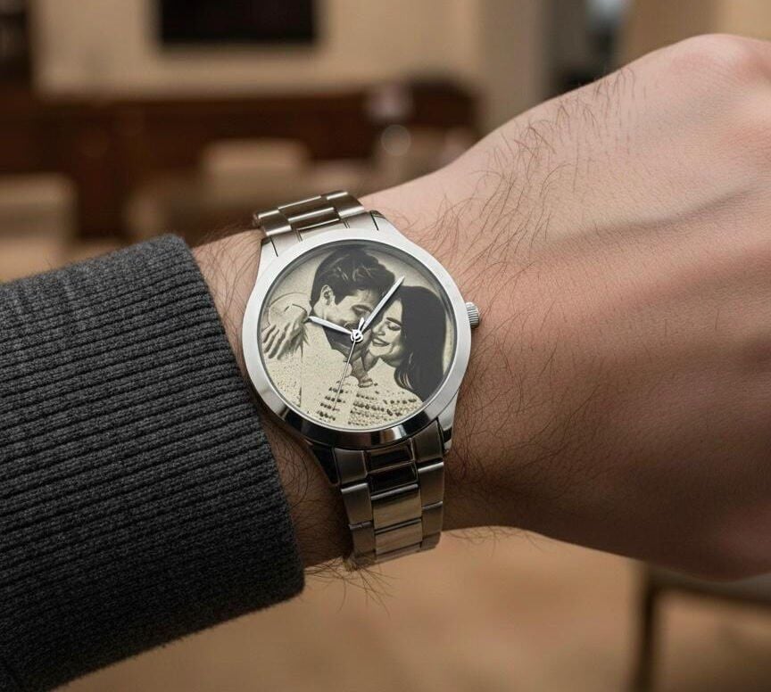 Premium Gümüş İşlemeli Fotoğraflı Saat