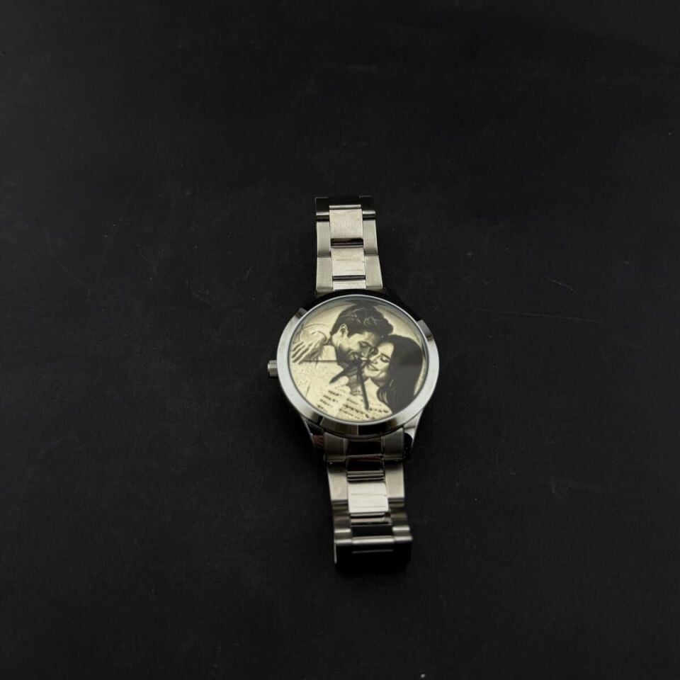 Premium Gümüş İşlemeli Fotoğraflı Saat
