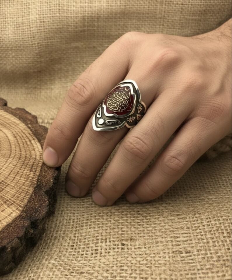 Kişiselleştirilebilir Yazılı Gümüş Zihgir Yüzük - Kırmızı Mine Kaplama