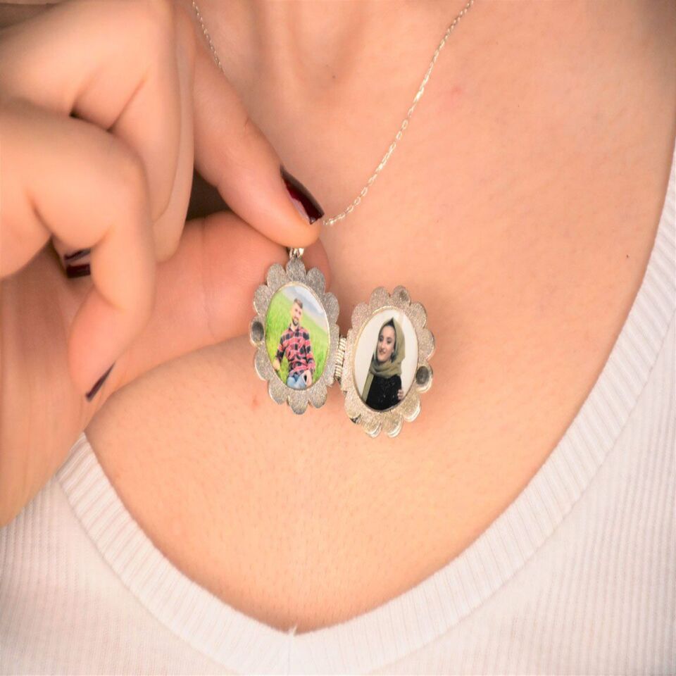 Kişiye Özel Papatya Şeklinde Açılır Kolye – Fotoğraflı ve Yazılı Hatıra Hediyesi Sarı Altın  - 65 cm