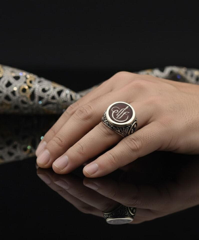 Gümüş Üzeri Mine Kaplama Elif Tasarımlı Erkek Yüzük - Kişiye Özel Harf Detaylı