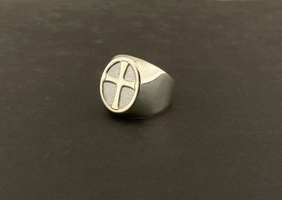Erkek Gümüş Cross Yüzük – Gotik Tarz Haçlı Yüzük | Tarıkusta Özel Tasarım