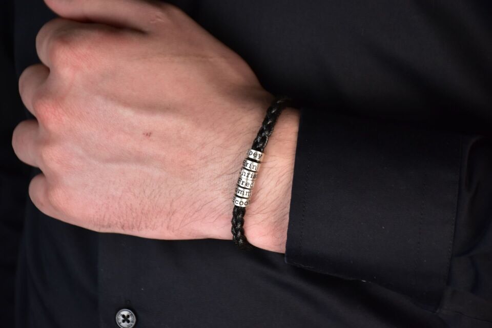 Gümüş Halka Detaylı Siyah Örme Erkek Bileklik – Sevdiklerinize Şıklık Katın 2 Halka - Sarı Altın 