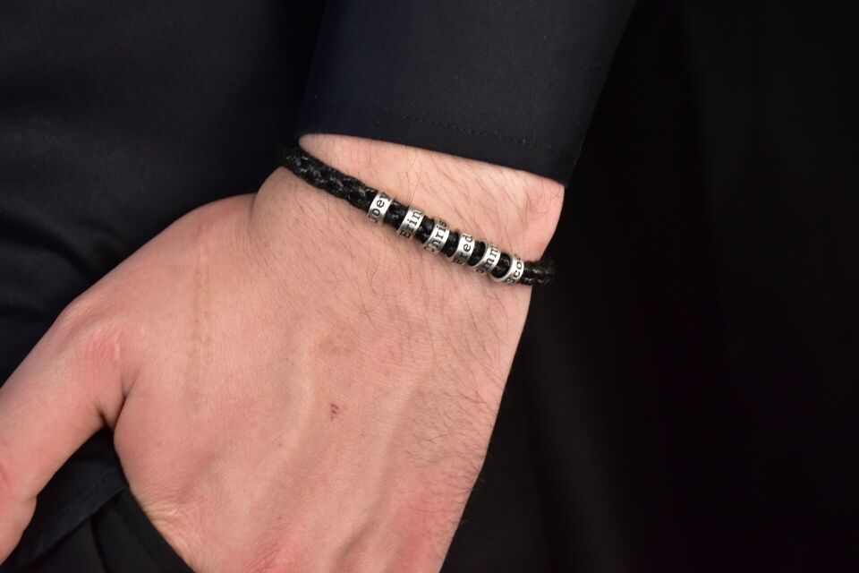 Gümüş Halka Detaylı Siyah Örme Erkek Bileklik – Sevdiklerinize Şıklık Katın 2 Halka - Sarı Altın 